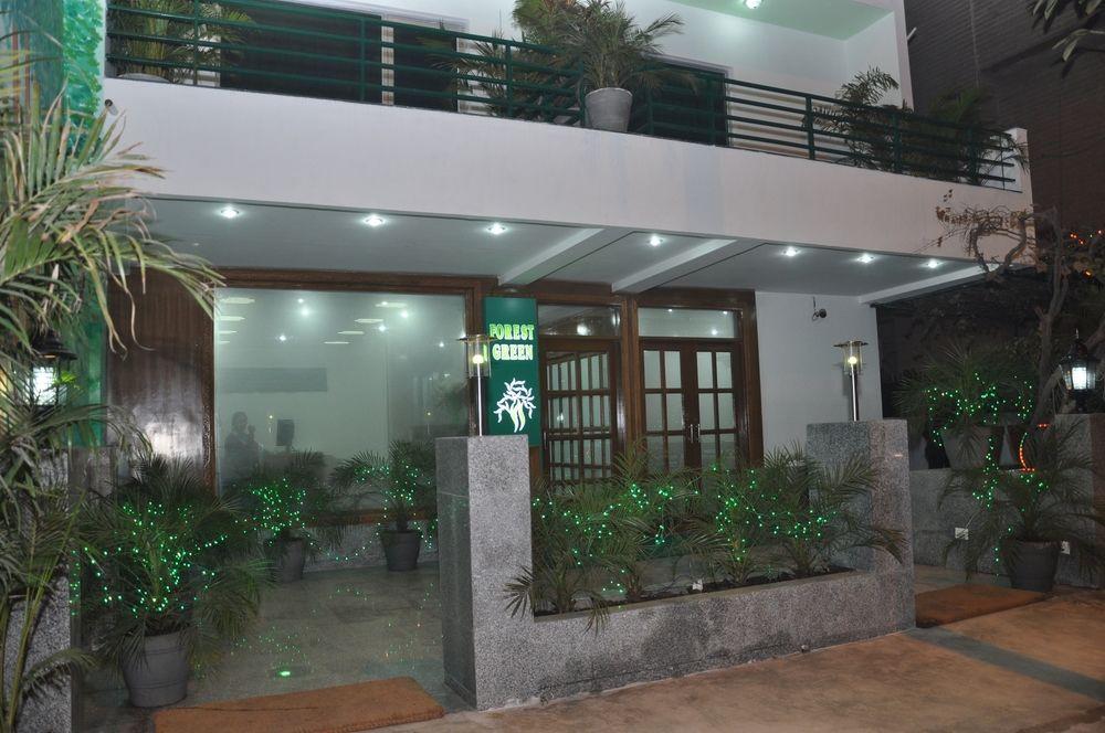 Oyo 367 Hotel Forest Green New Delhi Bagian luar foto