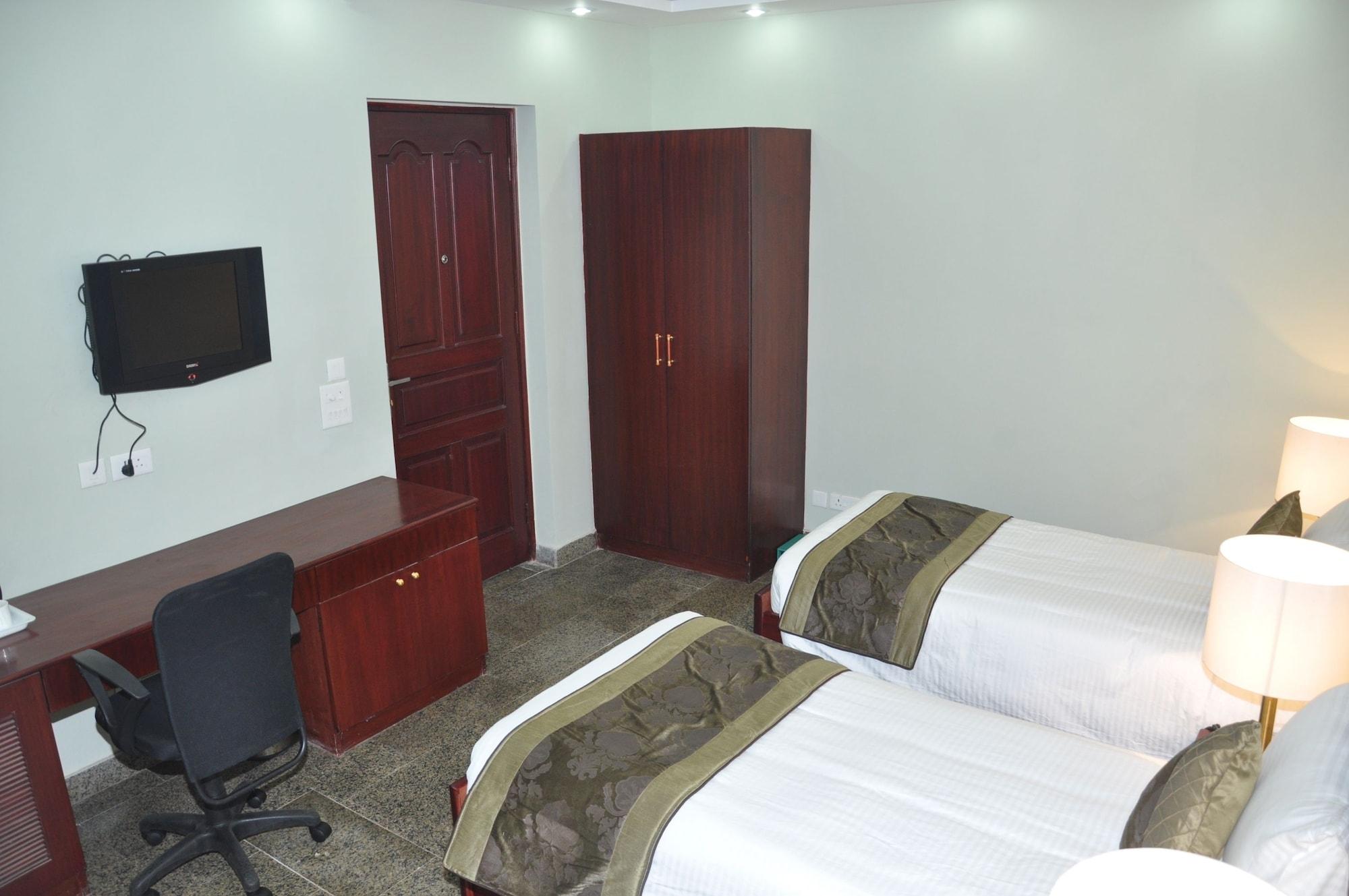 Oyo 367 Hotel Forest Green New Delhi Bagian luar foto