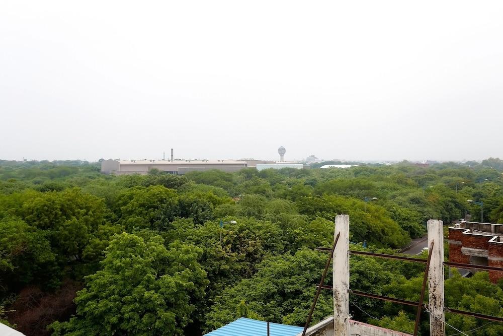Oyo 367 Hotel Forest Green New Delhi Bagian luar foto