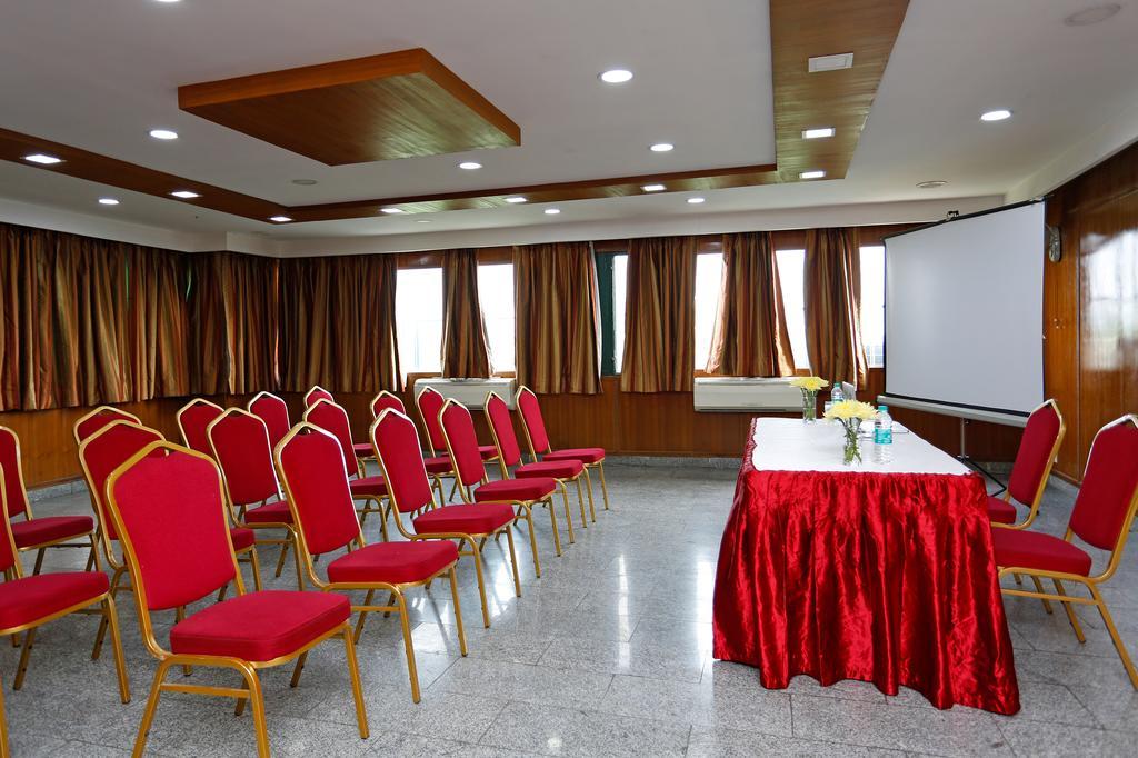 Oyo 367 Hotel Forest Green New Delhi Bagian luar foto